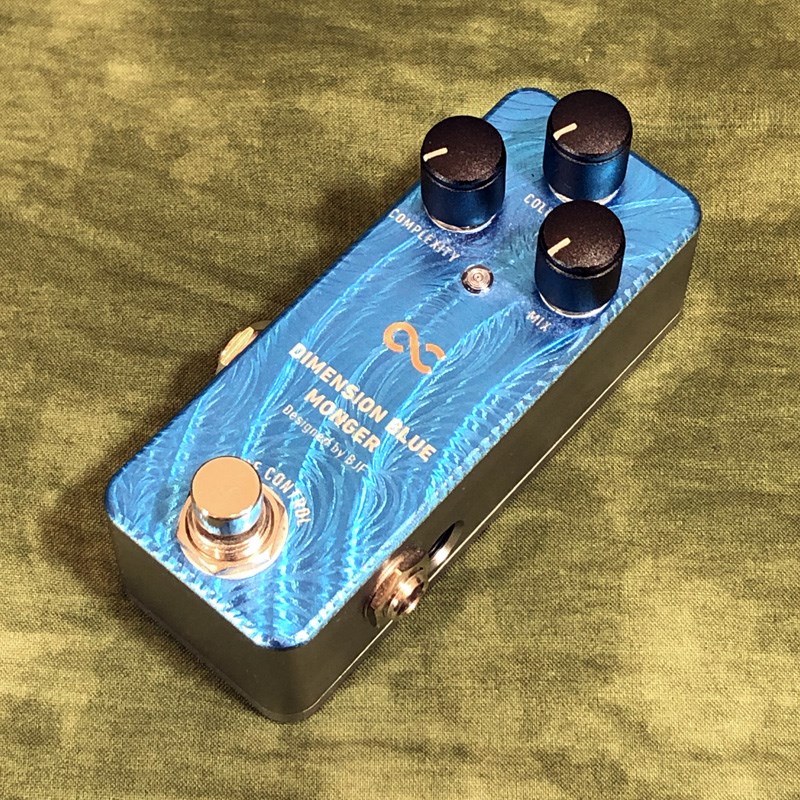 One Control Dimension Blue Mongerの画像